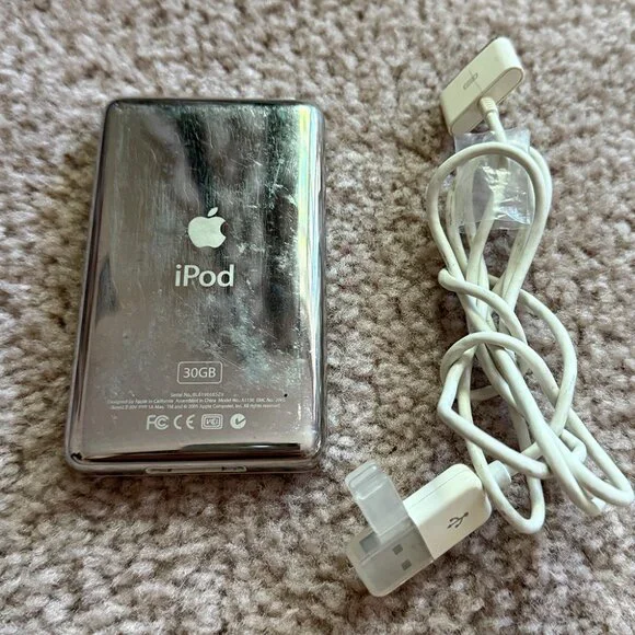 Apple: iPod Classic 5th Gen Video- 30GB - Collector' Item